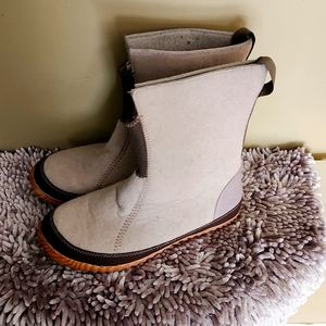 Size 12 winter Sorel boots